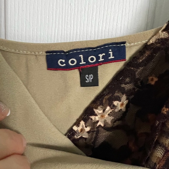 ☀️ Stunning top - brown with flowers - Picture 6 of 7